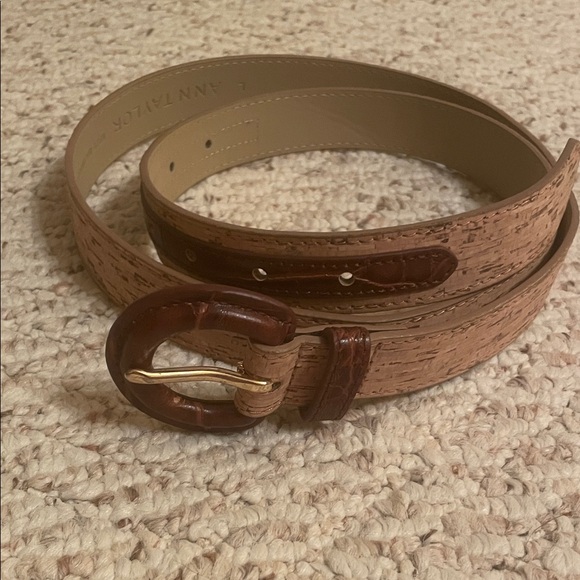 Ann Taylor Accessories - Ann Taylor Tan Cork Belt with Brown Accents